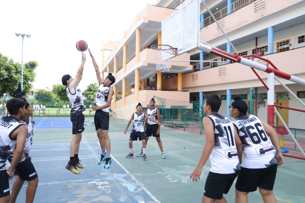 Basketball-